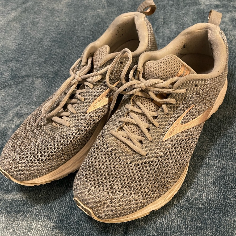 BROOKS RUNNING SHOES